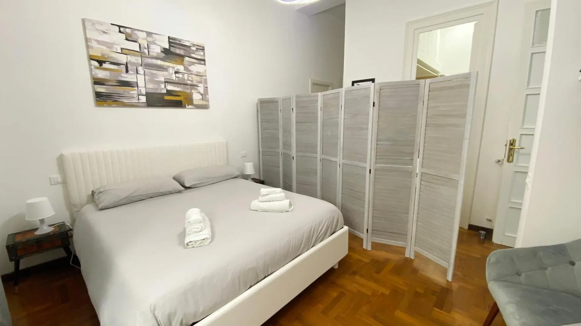 Kamaffari Central Apartment Palermo Italy