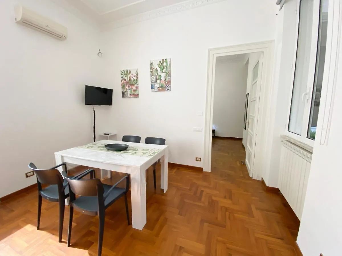 Kamaffari Central Apartment Palermo 0*,  Italia